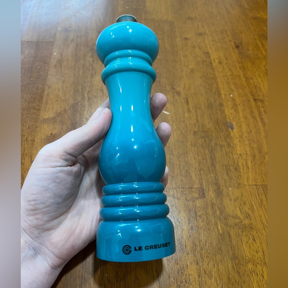 Le Creuset pepper grinder, Caribbean blue